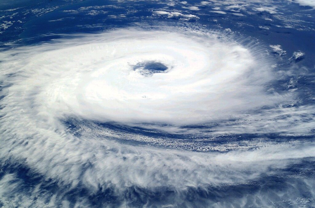 宇宙からみる台風